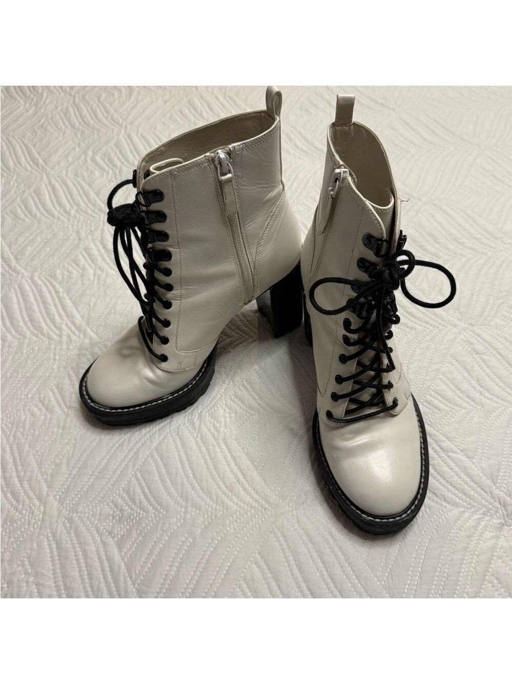 BP X Claudia Sulewski Women’s White Faux Leather Lace Up Heel Boots. Size 8.5